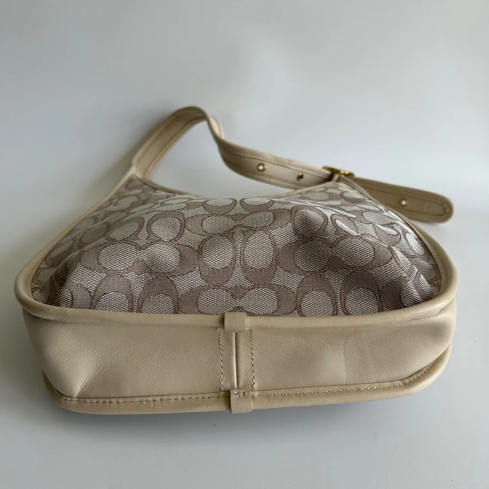 Coach Ergo C2588 Chalk White Signature Jacquard Leather‎ Shoulder Bag Excellent